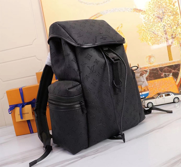 ルイヴィトンバッグ背面デザイン